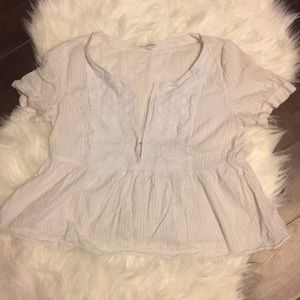 White American Eagle crop top